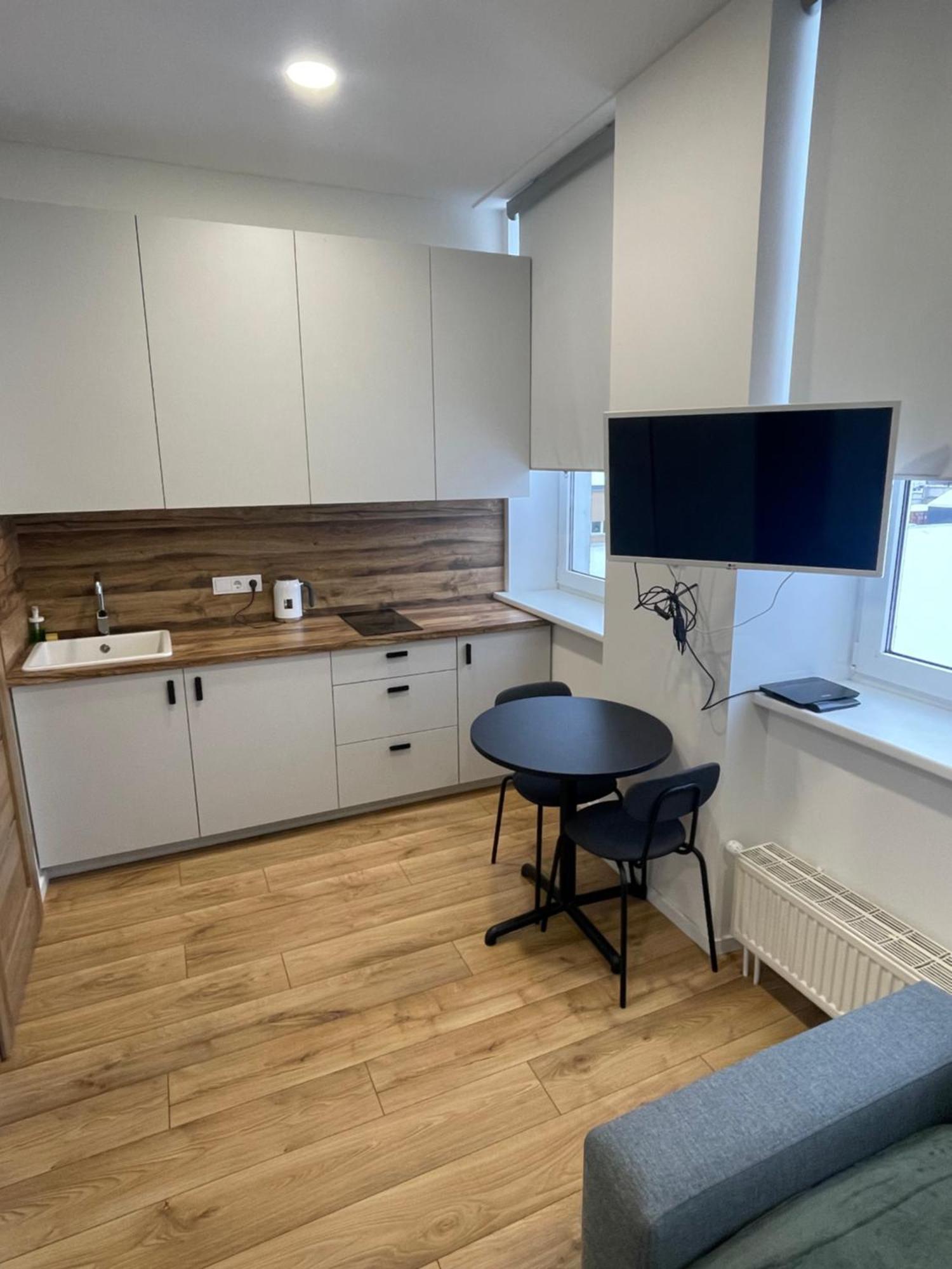 Airport Apartment 32 Self Check-In Free Parking ヴィリニュス エクステリア 写真